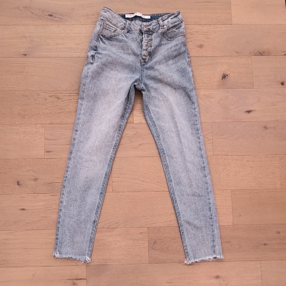 Tinseltown Women's Blue Stone Washed Jeans Sz 3